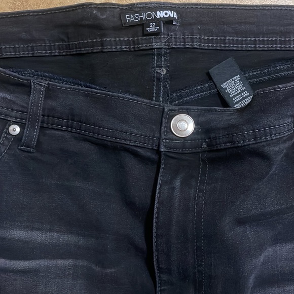 Fashion nova jegging in black - Picture 3 of 3